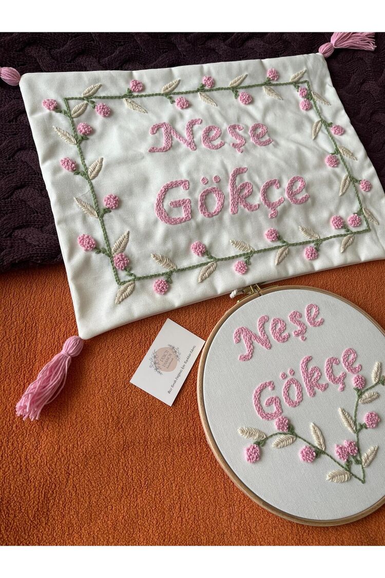 Işlemeli Isimli Kapı Süsü Ve Takı Yastığı Takımı,bebek Hediyelik (İÇ DOLGUSUZ)