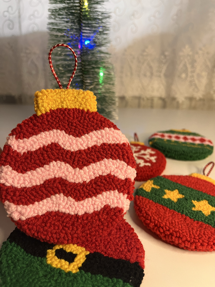Geleneksel Christmas Desenli Çift Taraflı Yılbaşı Ağaç Süsleri