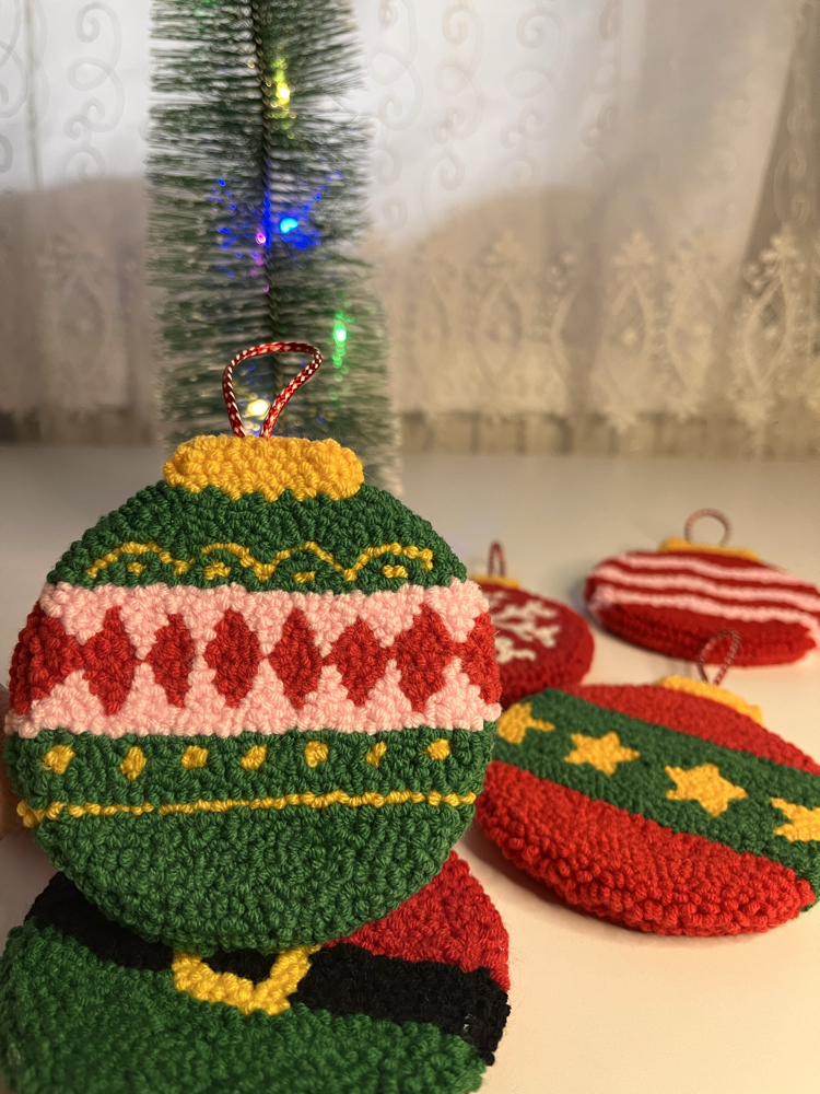 Geleneksel Christmas Desenli Çift Taraflı Yılbaşı Ağaç Süsleri