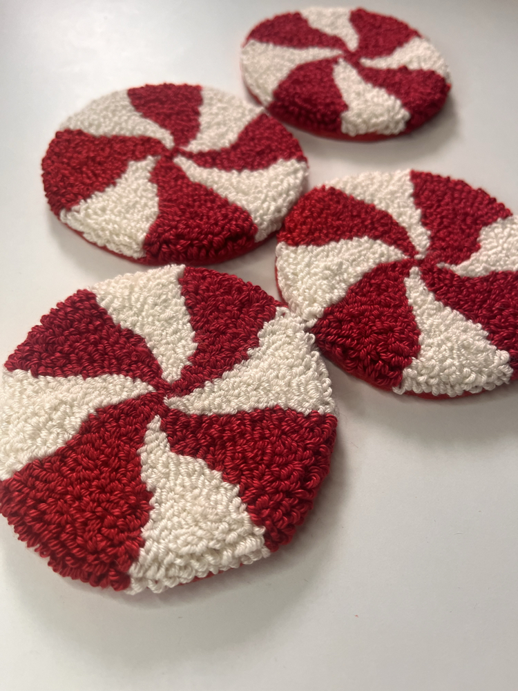 Candy Cane Mug Rug