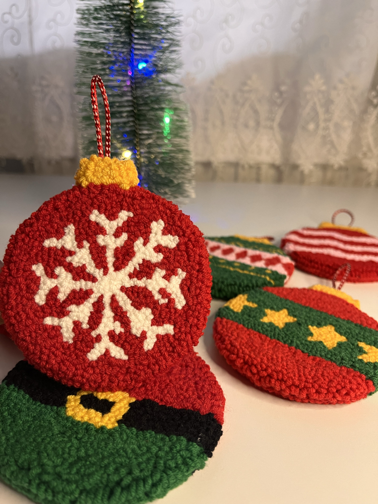 Geleneksel Christmas Desenli Çift Taraflı Yılbaşı Ağaç Süsleri