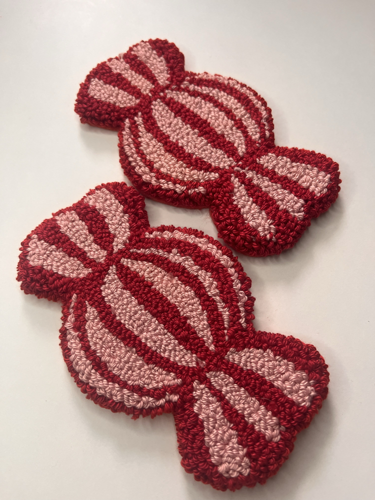 Candy Cane Mug Rug