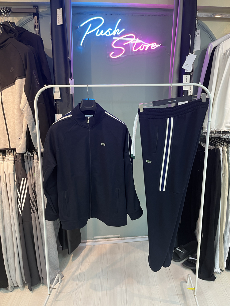 Lacoste Koyu Lacivert Şeritli Esorfman Takimi – Erkek Spor Giyim
