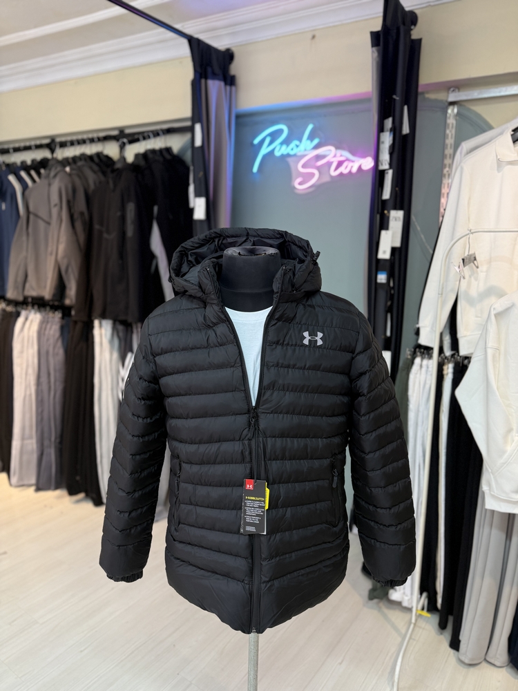 Under Armour Siyah Kapusonlu Sisme Mont – Kışlık Dis Giyim