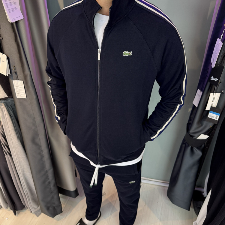 Lacoste Koyu Lacivert Şeritli Esorfman Takimi – Erkek Spor Giyim