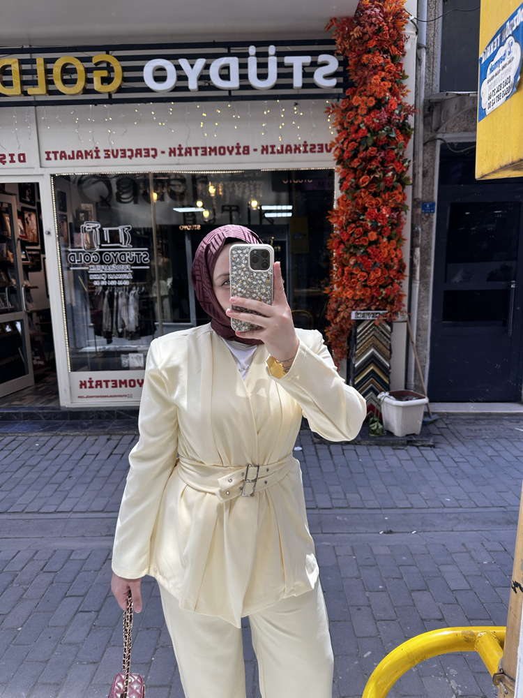 Kemerli Sarı Blazer Takım 