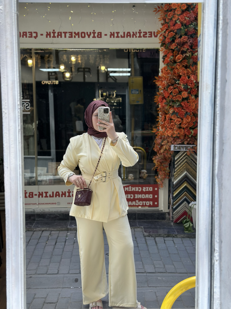 Kemerli Sarı Blazer Takım 