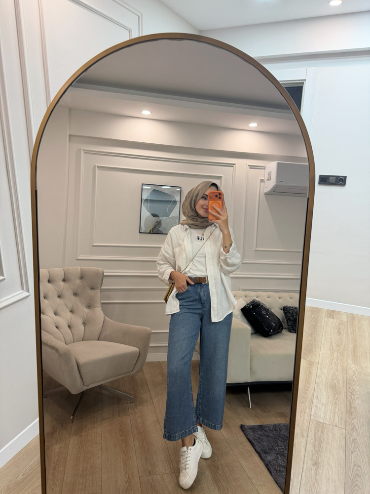 MAVİ KEMERLİ DÖKÜMLÜ JEAN
