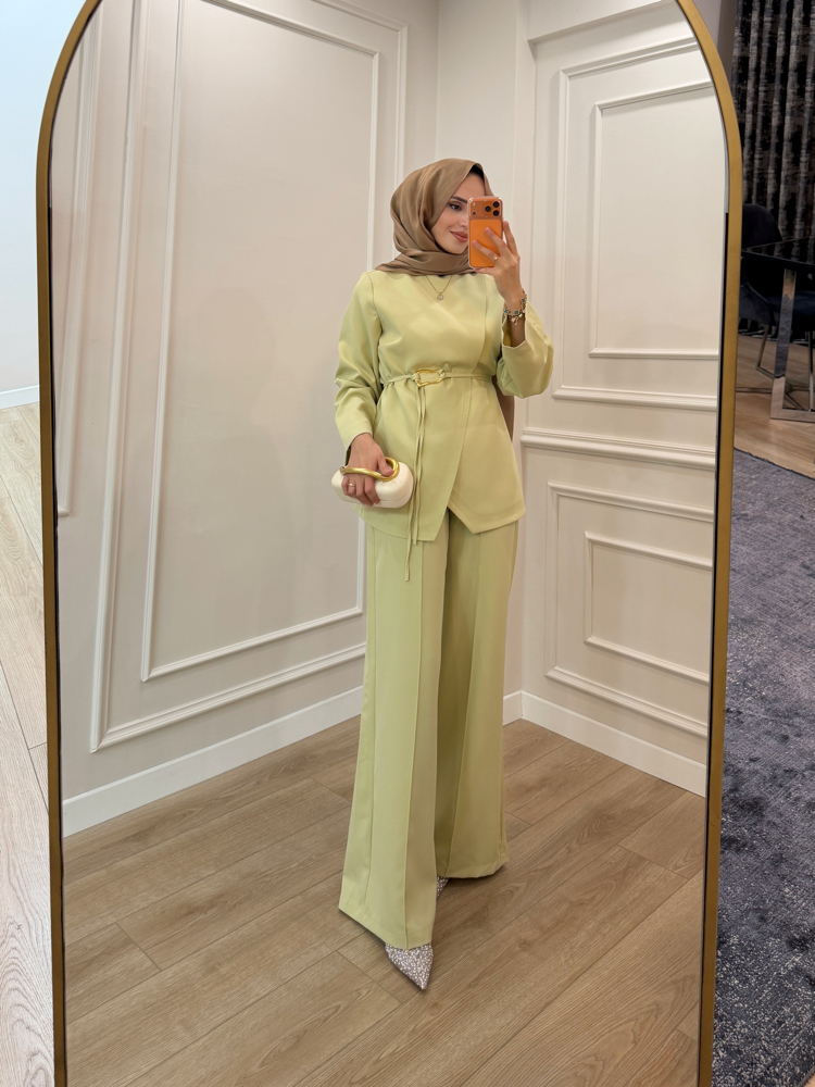 Çapraz Ön Detaylı Pantolonlu Takım