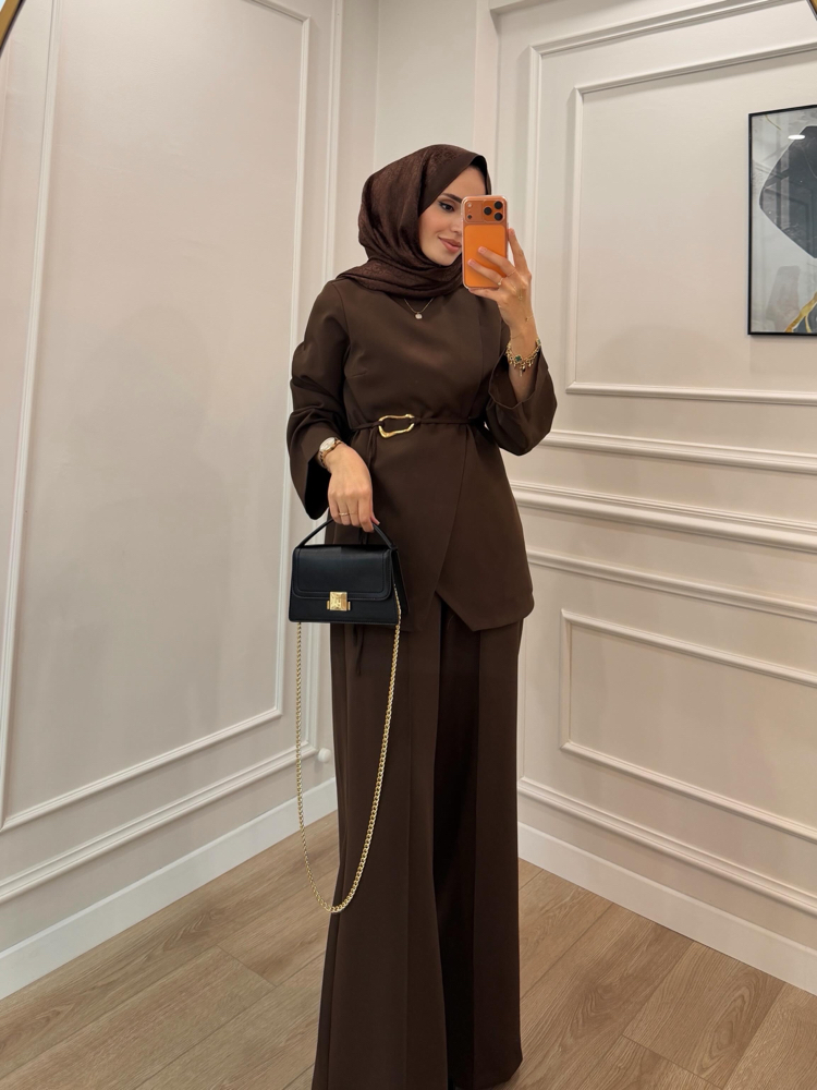 Çapraz Ön Detaylı Pantolonlu Takım
