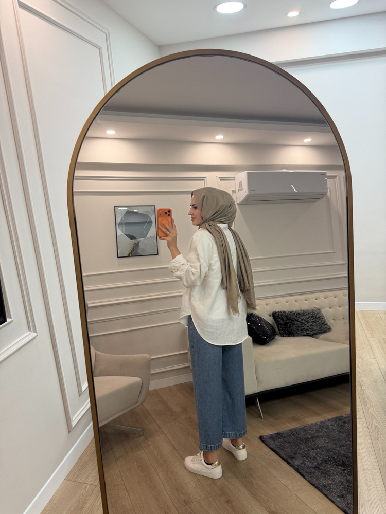 MAVİ KEMERLİ DÖKÜMLÜ JEAN