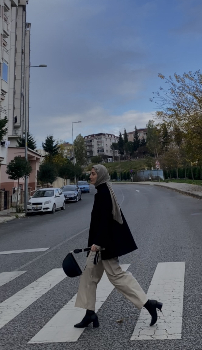 Yüksek yaka basic kaban
