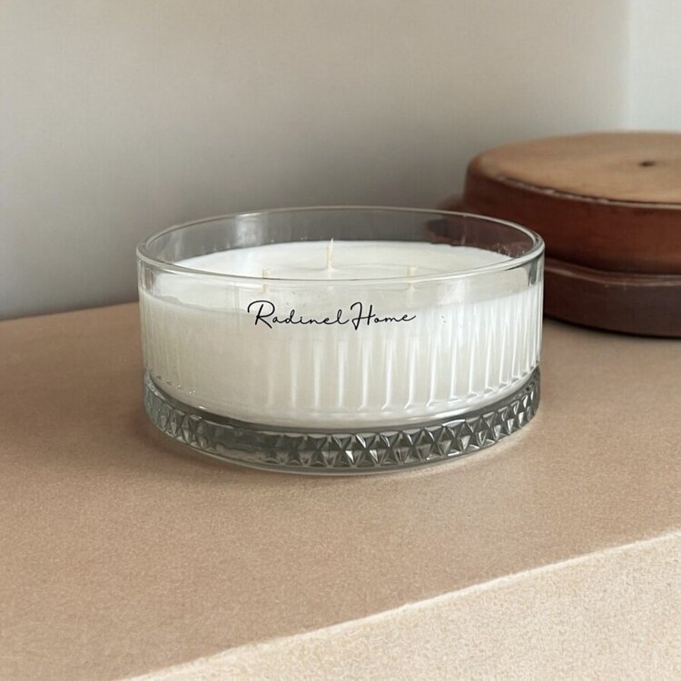 ELEGANT REFLECTION • 370 g