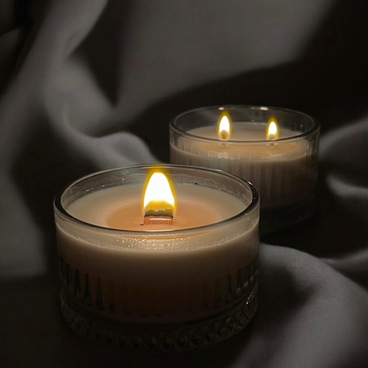 ELEGANT REFLECTION • 170g