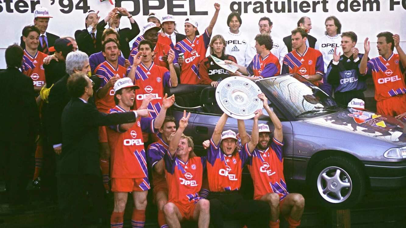 FC Bayern Munich 1993-1994 Home Shirt