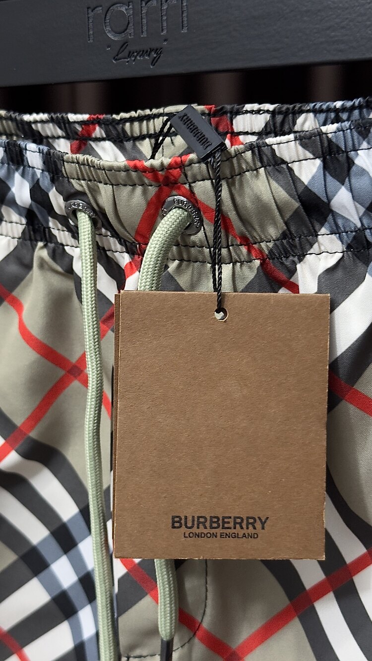 Burberry Yeni Sezon Deniz Şortu ( İthal )
