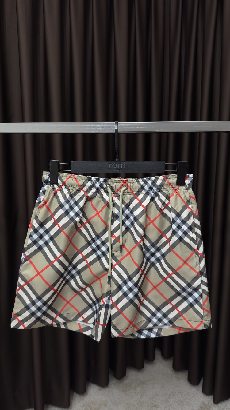 Burberry Yeni Sezon Deniz Şortu ( İthal )