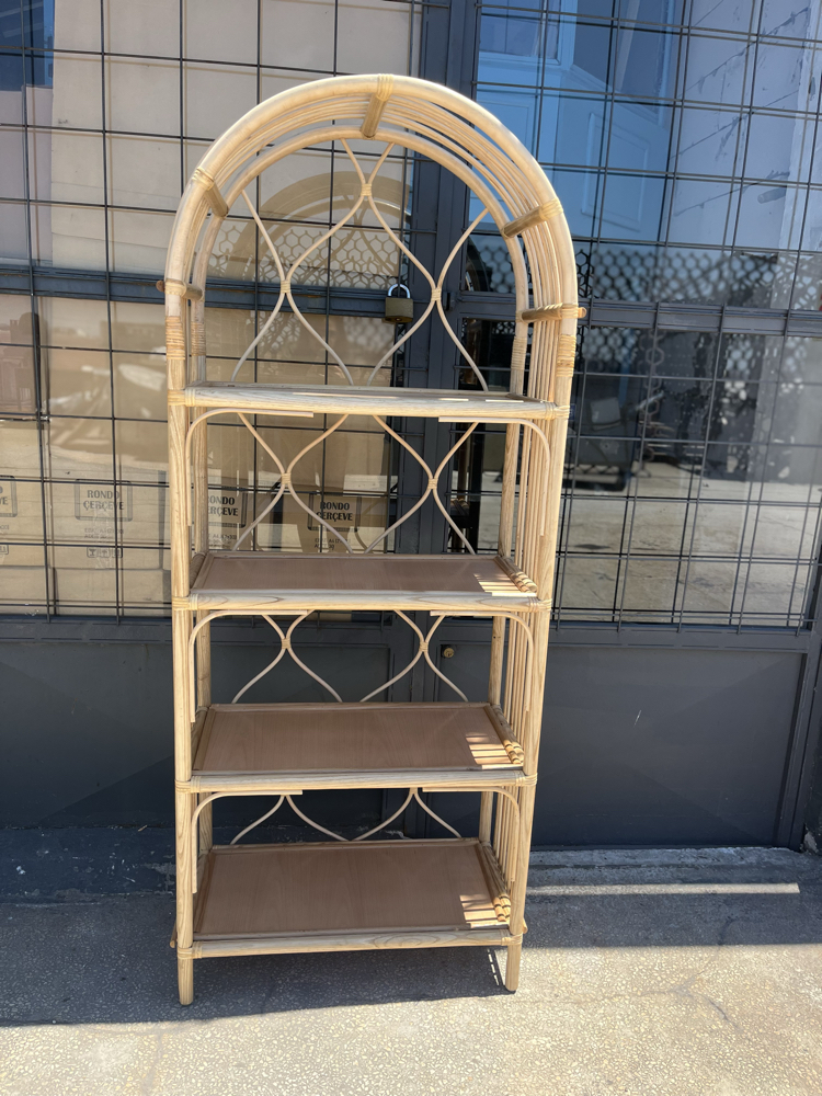 4 katlı kitaplık/raf