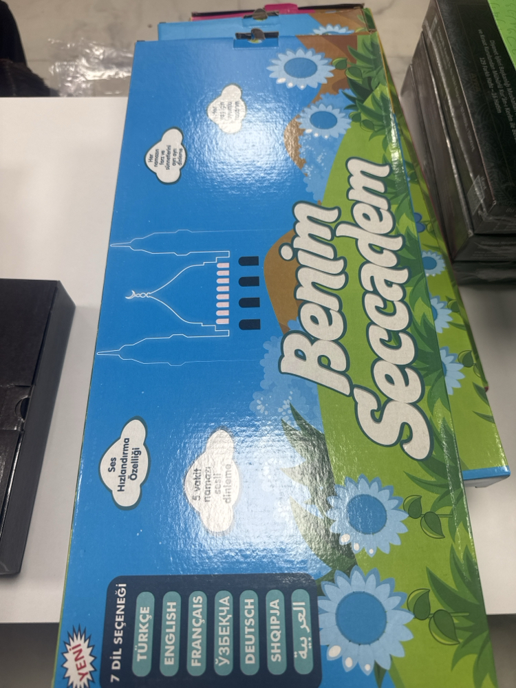 Benim sesli secdadem erkek çocuğu