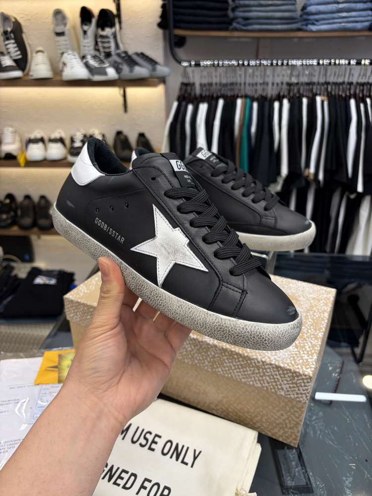 Golden Goose sneakers 