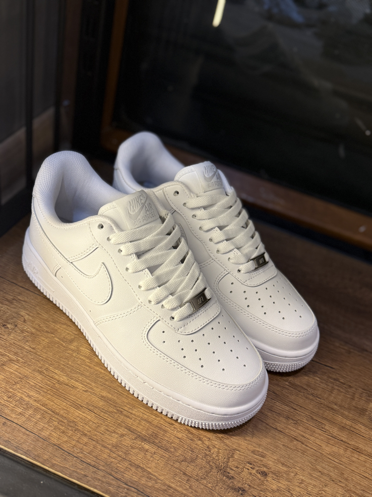 NIKE AIRFORCE ITHAL