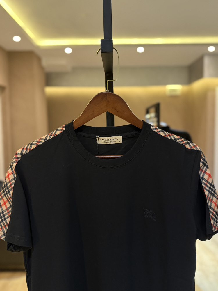 BURBERRY TSHIRT PREMIUM YENİ SEZON sıyah 