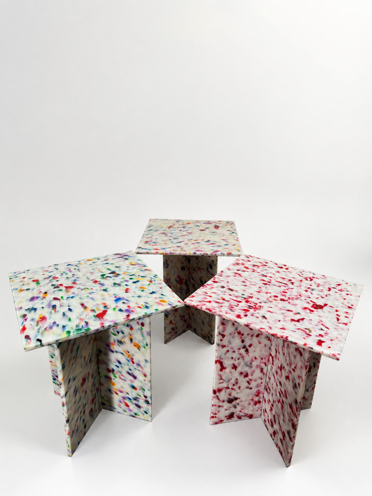 Cubo Orta Sehpa – Geri Dönüştürülmüş Plastikten Tasarım Sehpa (40x40 cm)