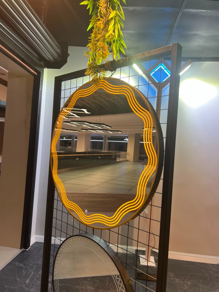 PREMİUM LED Dokunmatik Metal Çerçeveli Ayna 