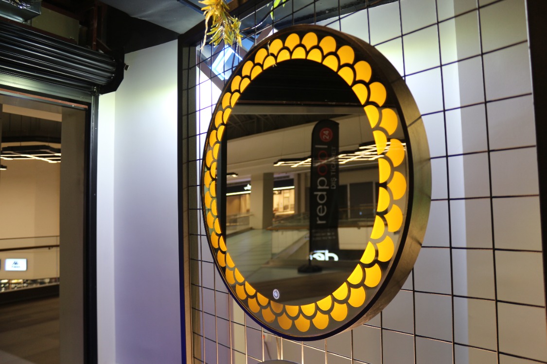 Premium LED Dokunmatik Metal Çerçeveli Ayna 