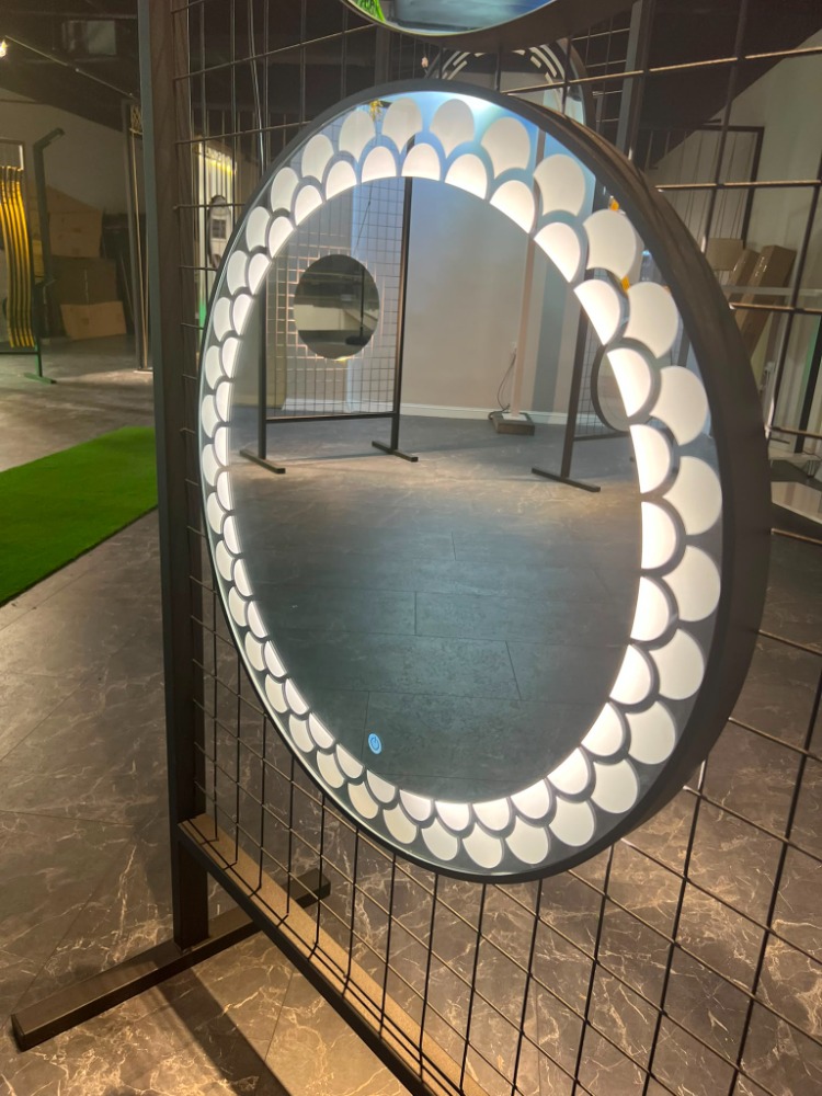 Premium LED Dokunmatik Metal Çerçeveli Ayna 