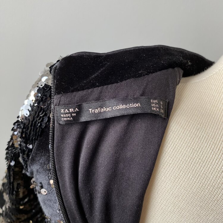 Zara - Asya Yaka Pul Detaylı Elbise