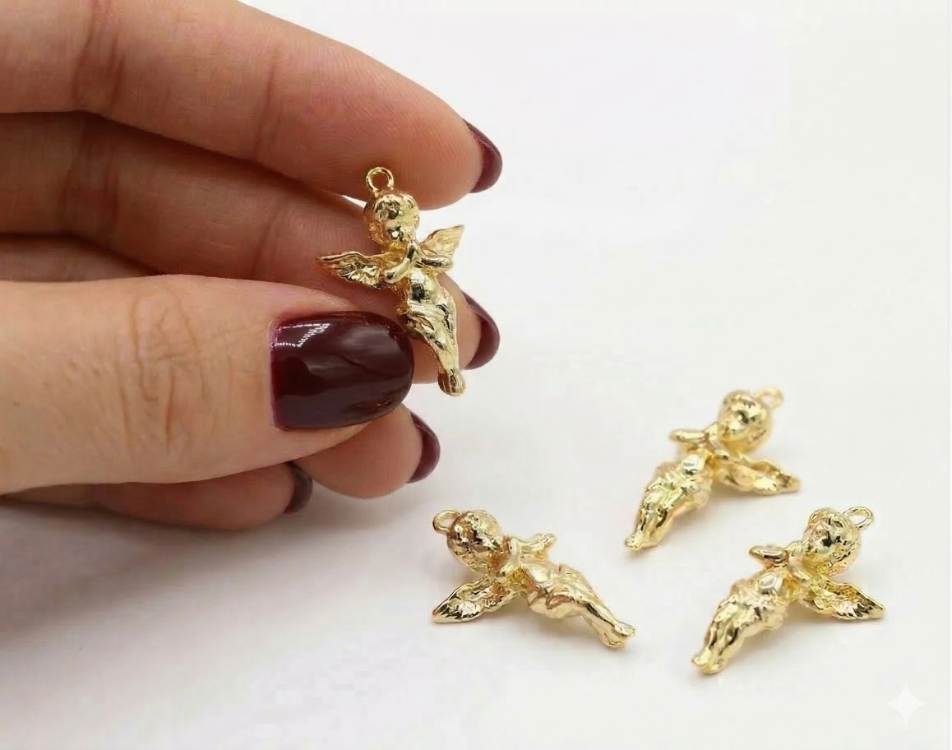 Melek Charm