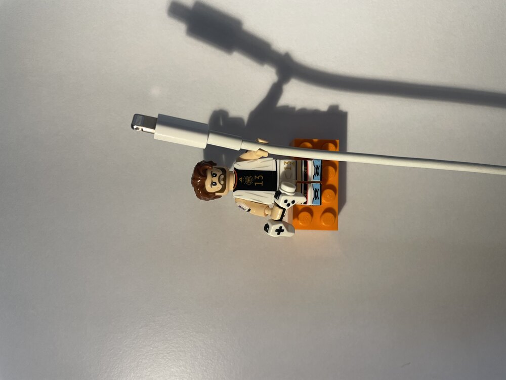 Lego Minifigürlü Kablo Tutucu