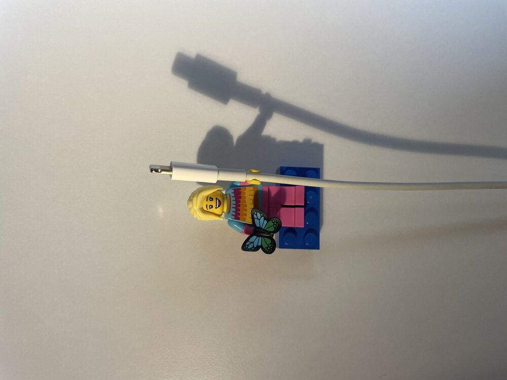 Lego Minifigürlü Kablo Tutucu