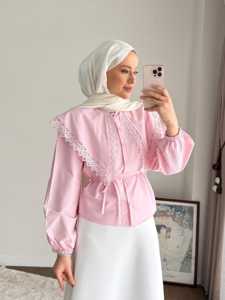 Etek Üstü Dantel Yakalı Poplin Gömlek - Pembe
