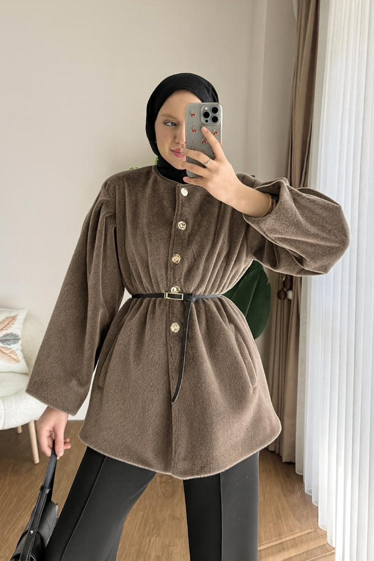 Düğme Detaylı Kemerli Tay Tüyü Ceket - Kestane