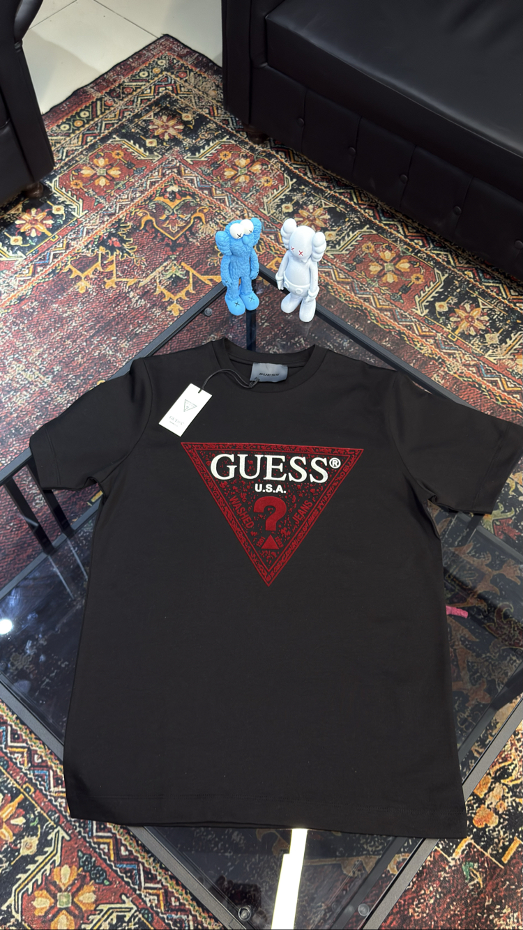 GUESS Premium T-Shirt