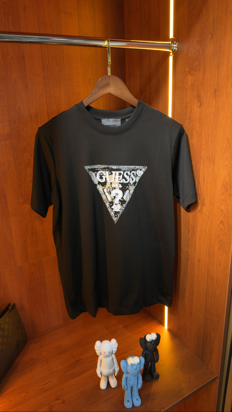 GUESS Premium T-Shirt