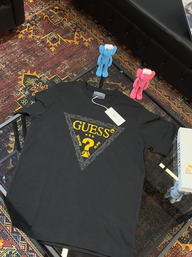 GUESS Premium T-Shirt
