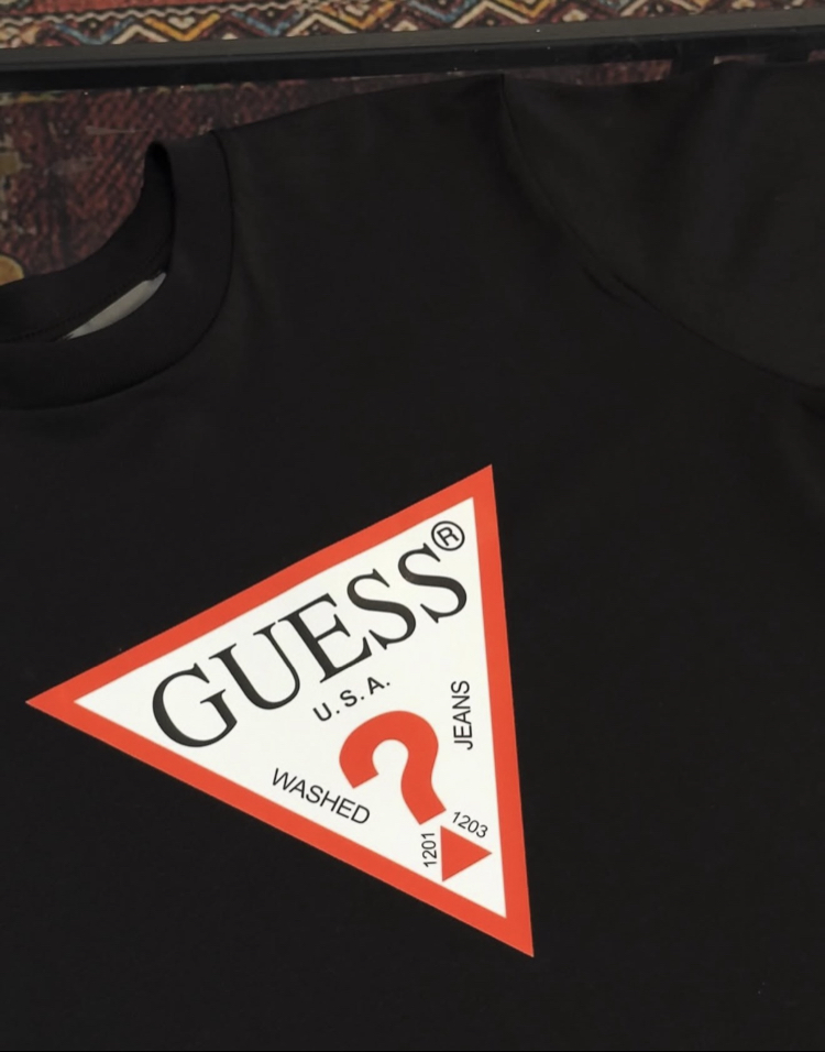 GUESS Premium T-Shirt