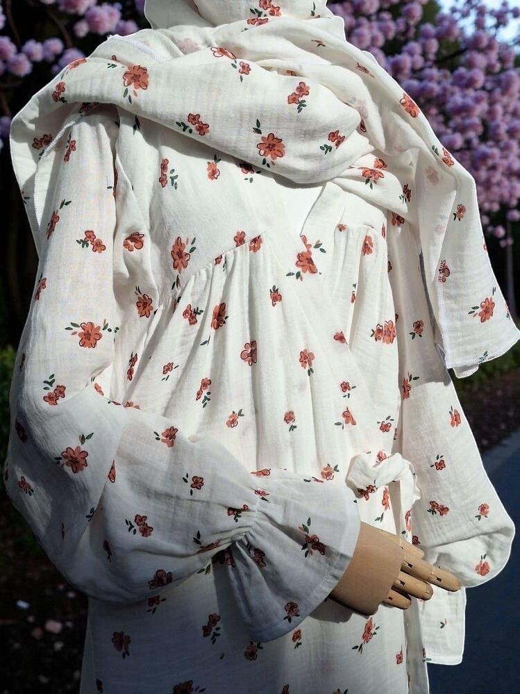 Çiçekli Namaz Elbisesi
