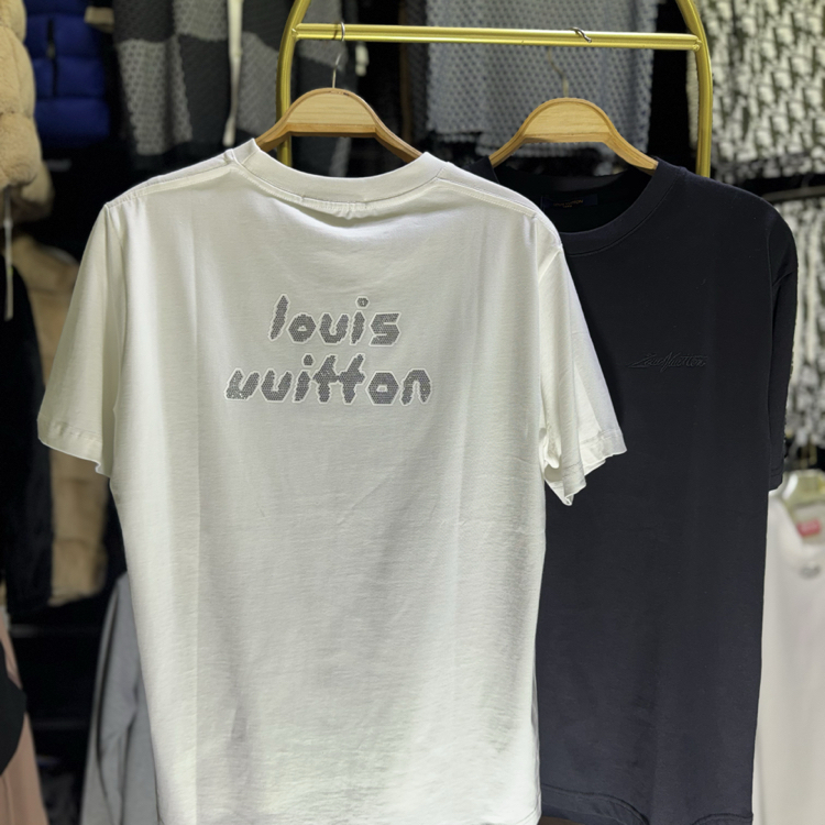 Louis Vuitton Premium T-Shirt