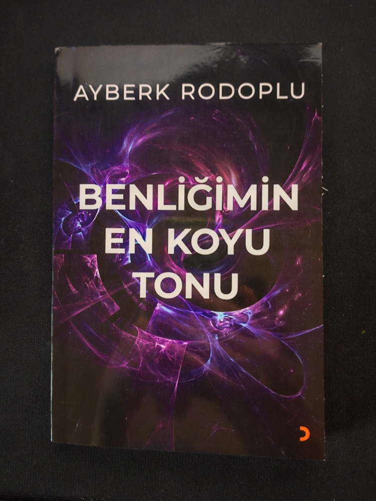 Benliğimin En Koyu Tonu - Cinius Yayınları (Basılı Kitap)