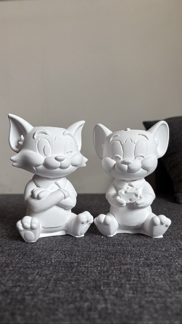 Tom & Jerry Saksı