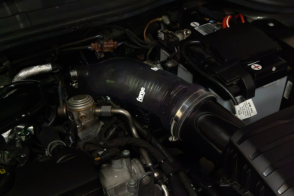 Forge Motorsport VAG 1.0 TSI 2022- için Turbo Inlet Adaptor kırmızı FMTIA13-RED