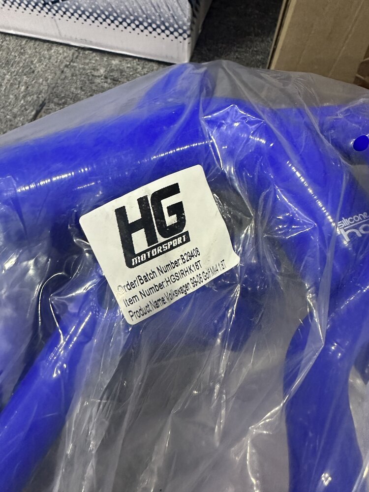 Radyatör hortumu kiti VAG 1,8 T 20V 150/180HP mavi HG motorsport HGSIRHK18T-b