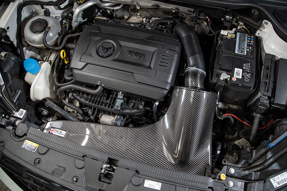Forge Motorsport VW, Audi, Seat, Skoda,Cupra 2.0 TSI EA888 için Karbon Filtre kiti FMINDK40 