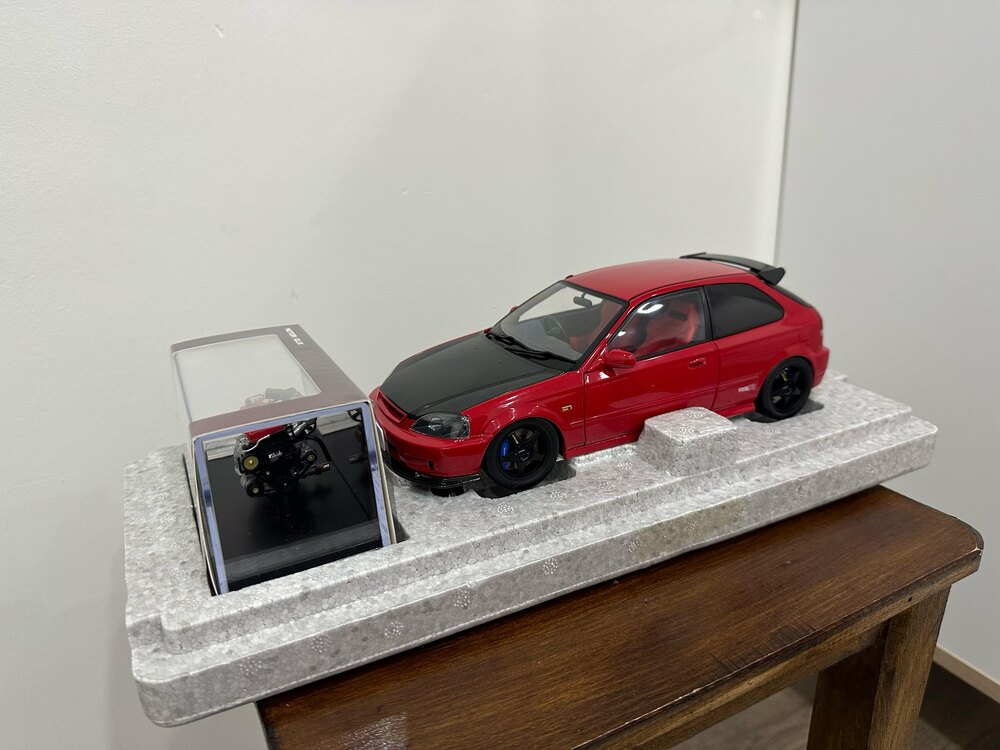 1:18 Motorhelix Honda Civic TypeR (EK9)Customized Version