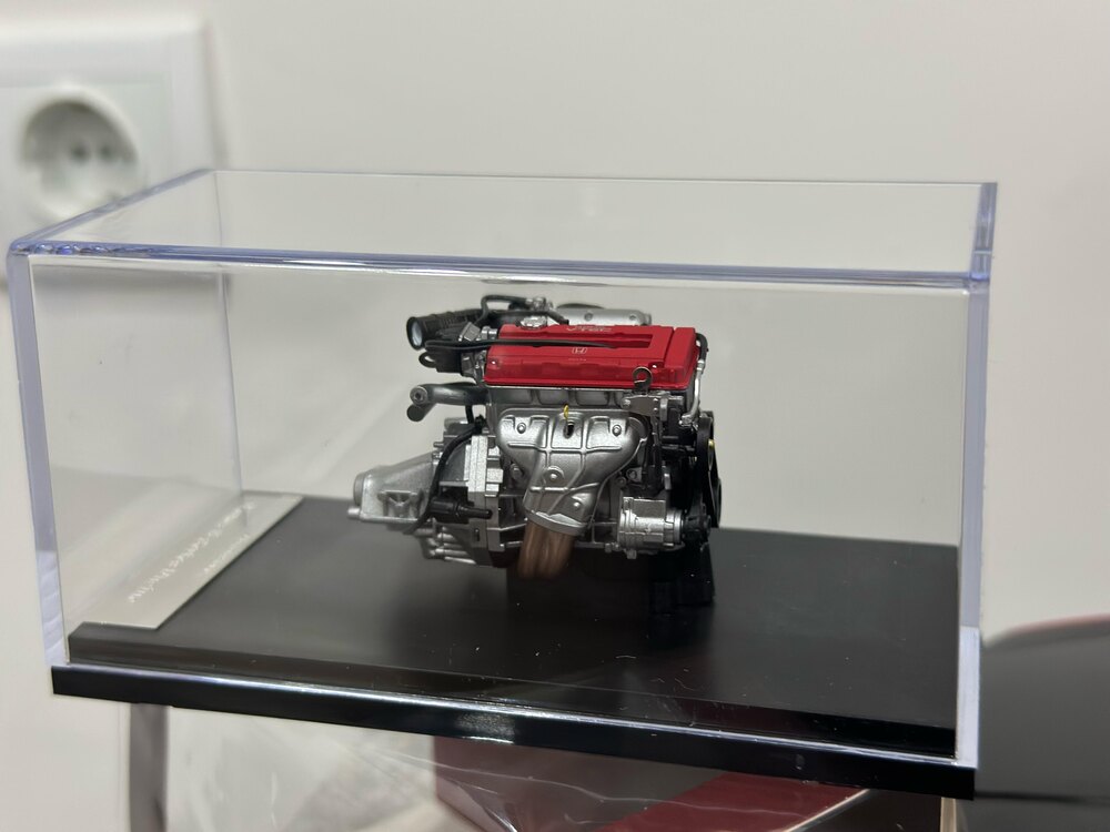 1:18 Motorhelix Honda Civic TypeR (EK9)Customized Version