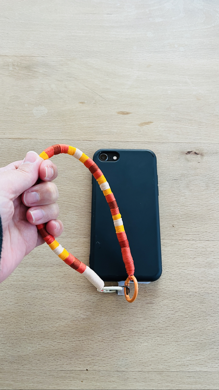 Kısa Telefon İpi – Çok Amaçlı Telefon Askı
